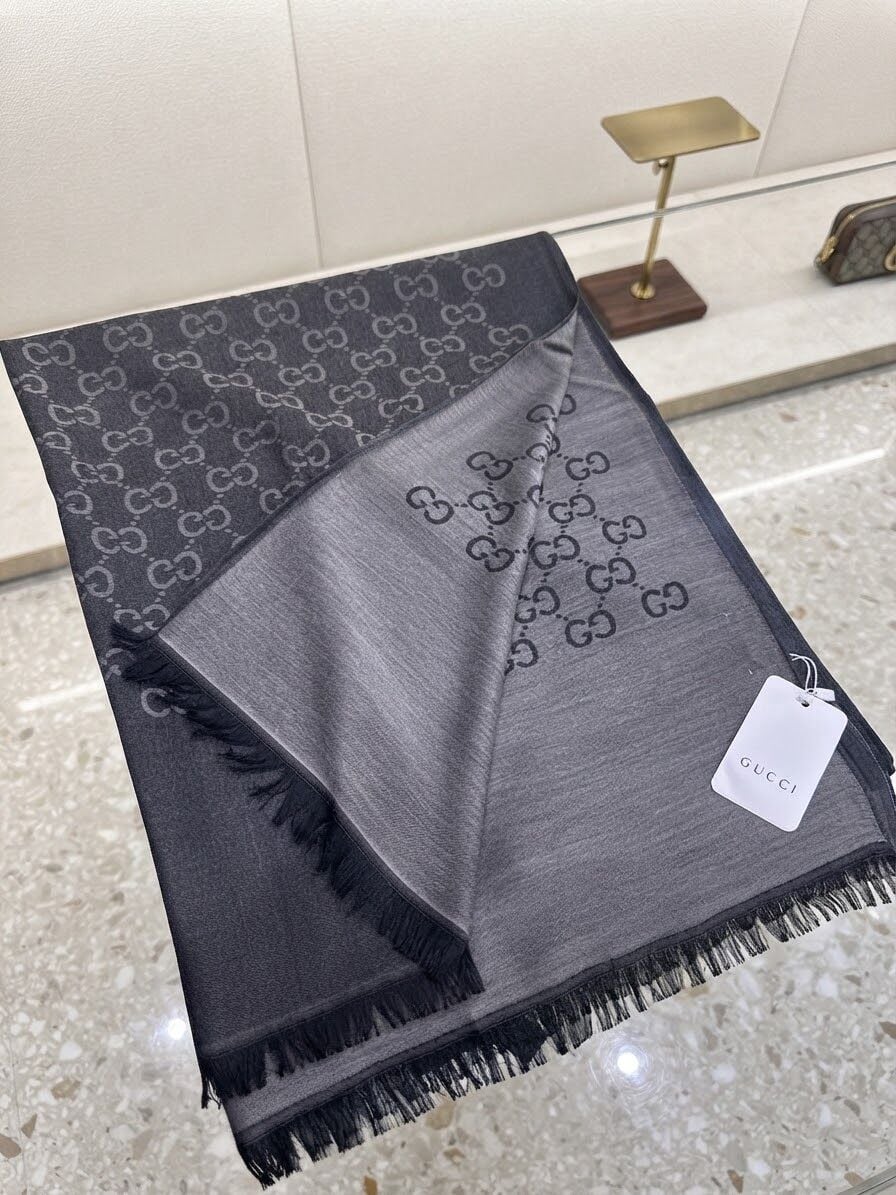 Gucci ithal yün ipek şal Siyah