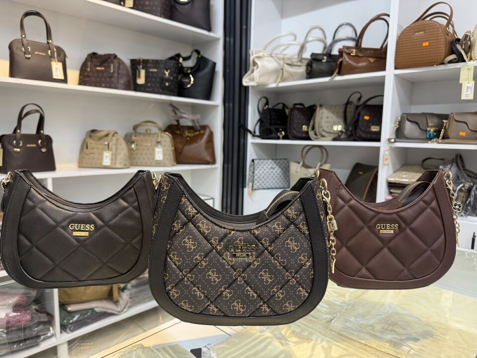 GUESS ÇANTA