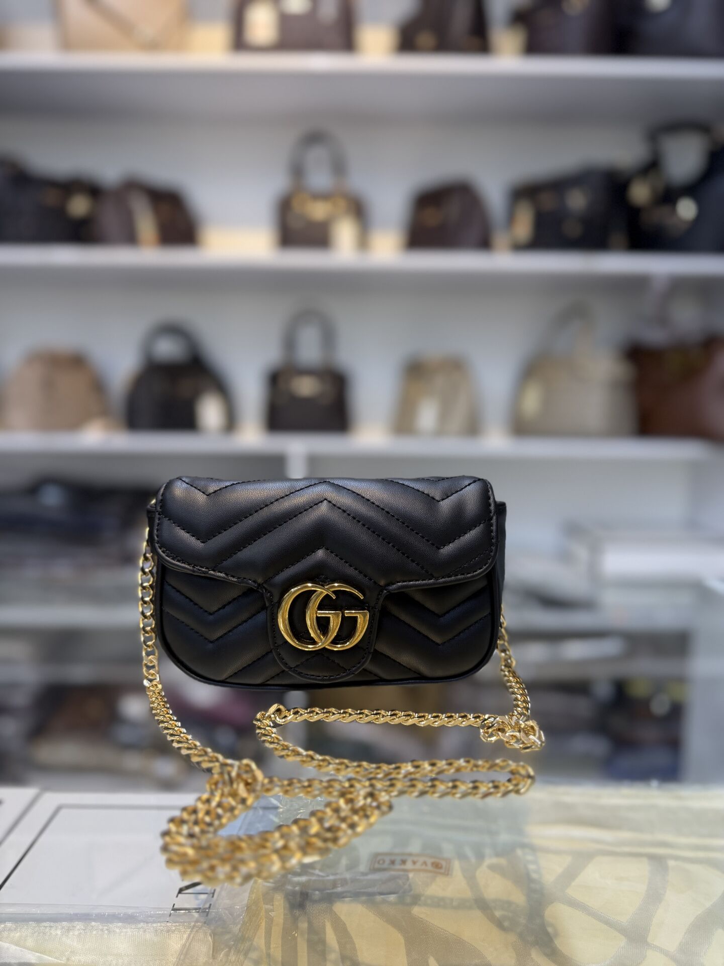 GUCCİ KAPAKLI ÇAPRAZ ÇANTA (REPLİKA)