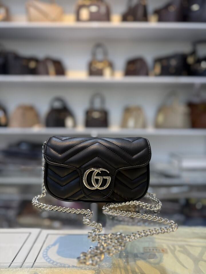 GUCCİ KAPAKLI ÇAPRAZ ÇANTA (REPLİKA) gümüş