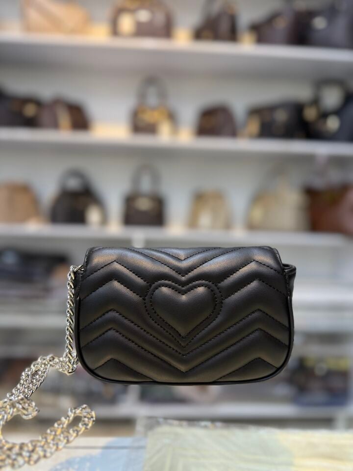 GUCCİ KAPAKLI ÇAPRAZ ÇANTA (REPLİKA) gümüş