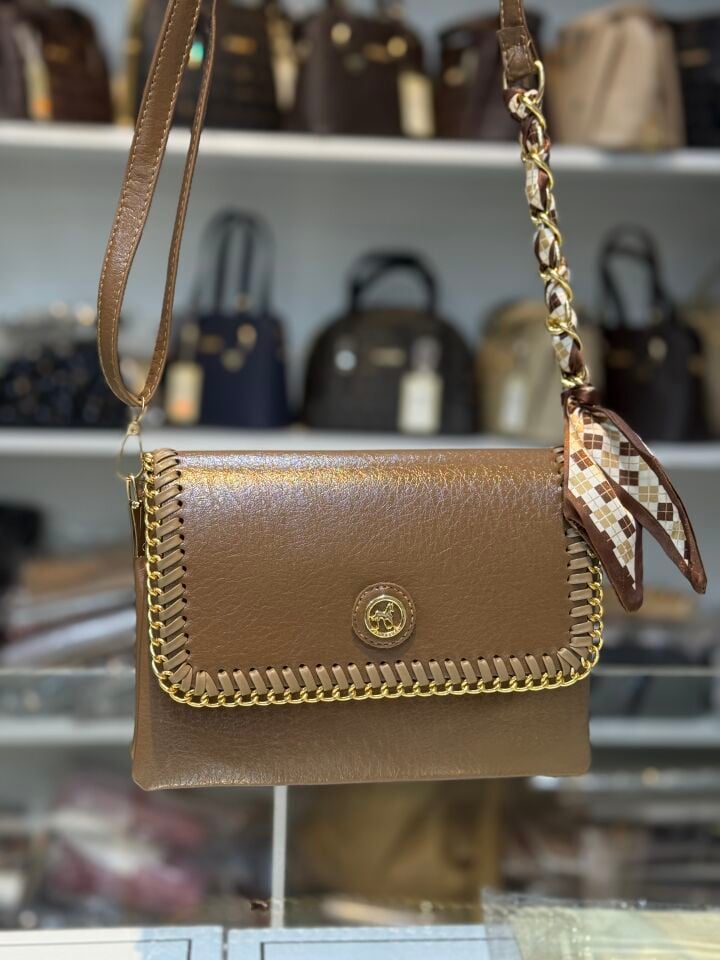 GİZEM SCHARFS POLO FULARLI ÇANTA