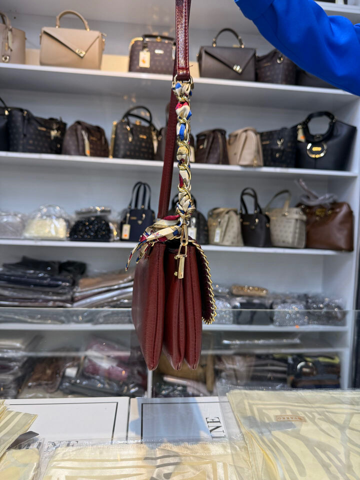 GİZEM SCHARFS POLO FULARLI ÇANTA bordo